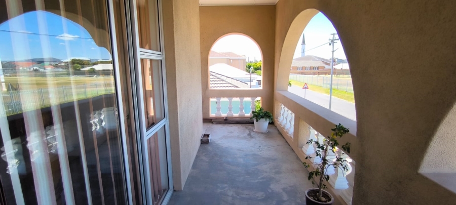 3 Bedroom Property for Sale in Belgravia Western Cape